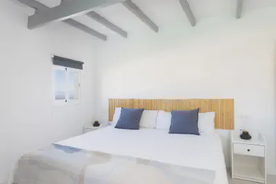 img/masonry/huacachina-studio/Estudio 4 - Cama1.webp