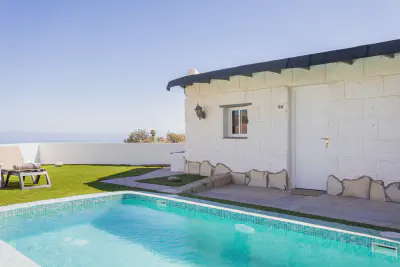 img/masonry/huacachina-studio/Estudio 4 - Fachada.webp