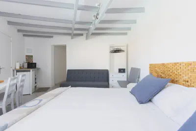 img/masonry/liwa-oasis-studio/A Estudio 2 - Vista general.webp