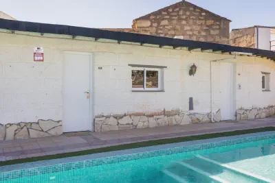 img/masonry/liwa-oasis-studio/Estudio 2 - Fachada.webp