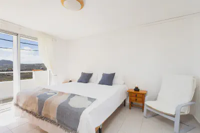 img/masonry/siwa-oasis-apartment/Apartamento dormitorio - ventana vista.webp