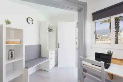 img/masonry/timia-oasis-studio/Estudio 3 - Vista general entrada .webp