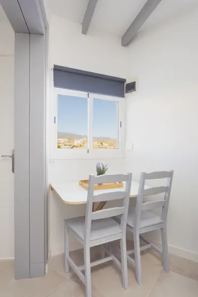 img/masonry/timia-oasis-studio/Estudio 3 - Zona comedor con vistas.webp